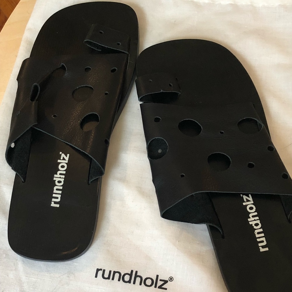 Rundolz Black sandals